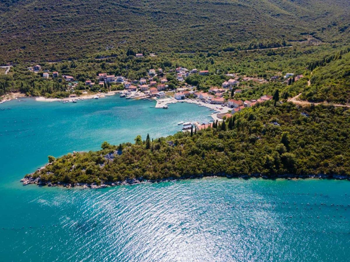 Holiday Home By The Sea - Nina & Kate Ston Kültér fotó